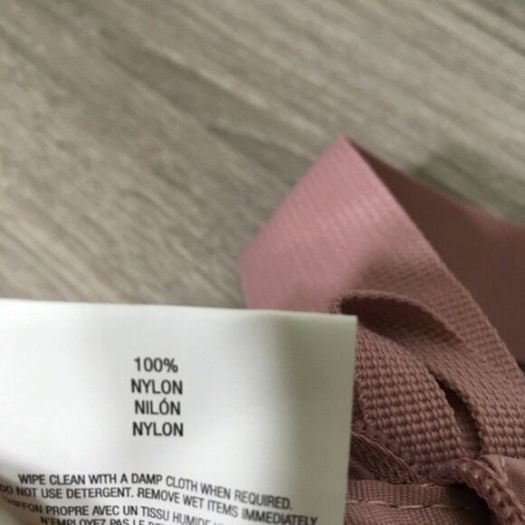 NWT Champion Ultimate‎ Durability pink Crossbody Fanny pack Bag - Picture 7 of 12